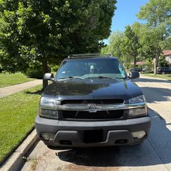 2005 Chevrolet Avalanche $6000 **