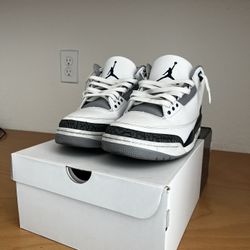 Jordan 3 Midnight Navy WITH BOX