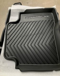 Hyundai Elantra 2025 - BRAND NEW FLOOR MATS