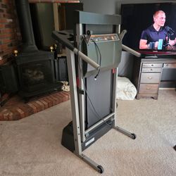 ProForm 490 LS crosswalk Folding Treadmill with Transport Wheels