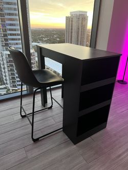 High Top Table With 2 Chairs