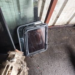 Ford Ranger Extended Cab Glass