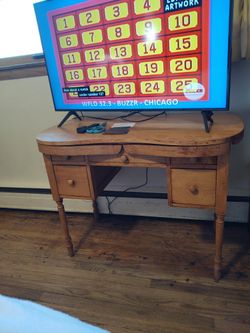 Desk/Sewing Table 25.00