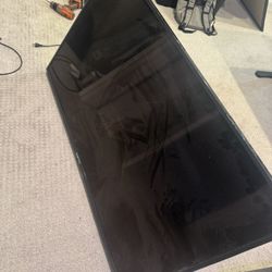 Sceptre 55” 4K UHD TV With Wall Mount 