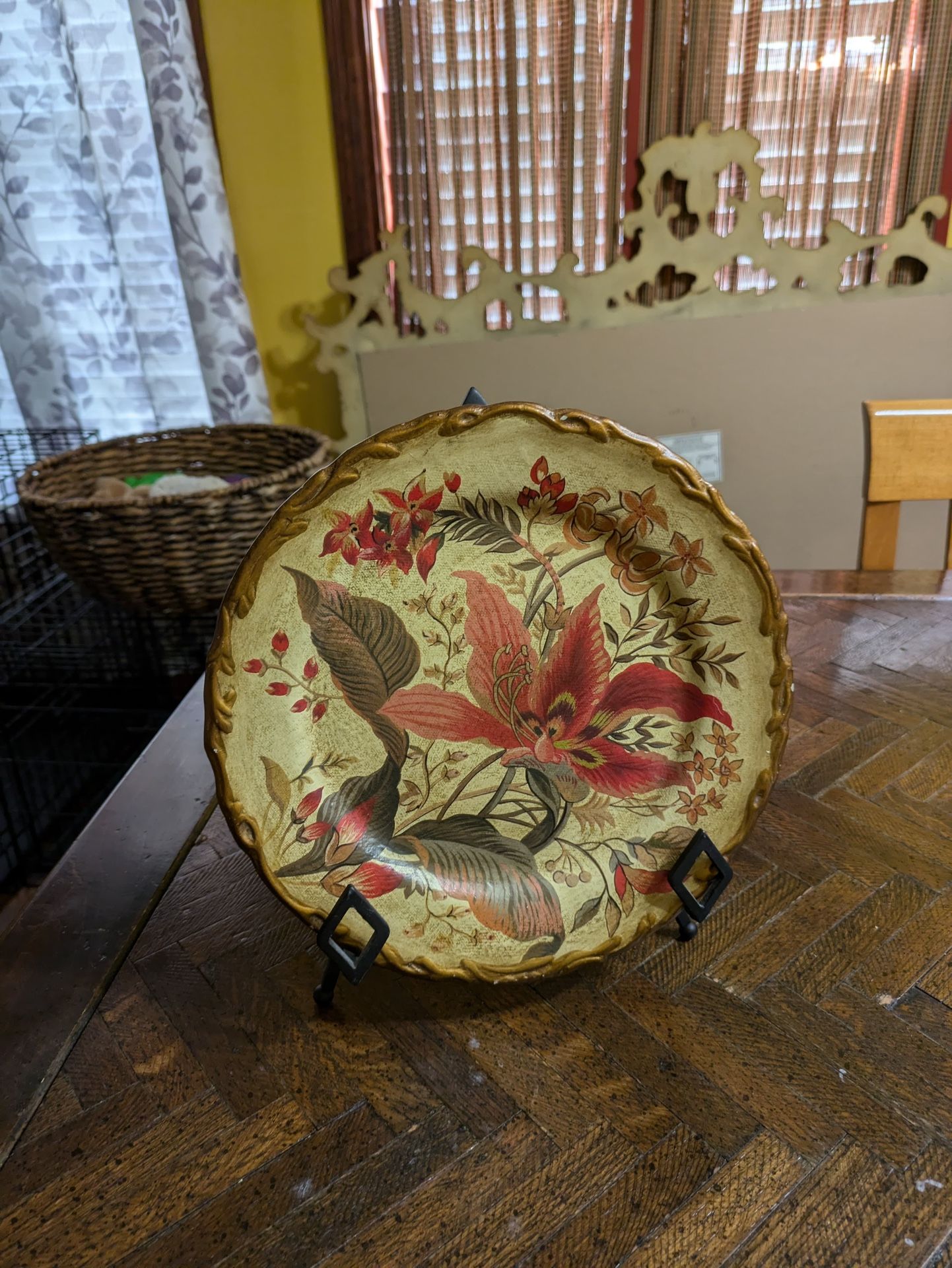 plate painted vintage 
