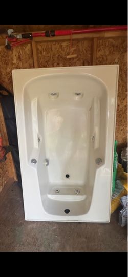 White Spa Tub