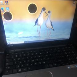 Toshiba Laptop i5 8gb Ram 500gb SSD Touch Screen 