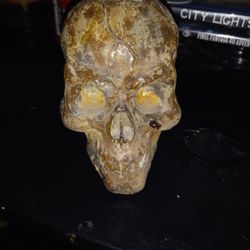 Stone Skull Paperweight 