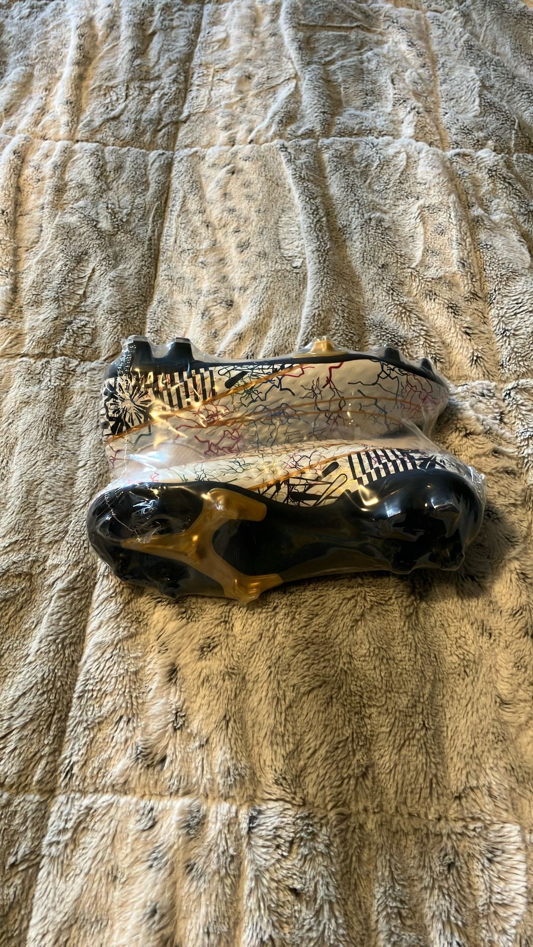 Cleats Size 6 NEW