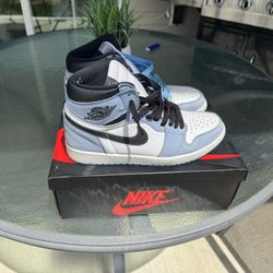 JORDAN 1 RETRO HIGH UNC BLUE SIZE 9