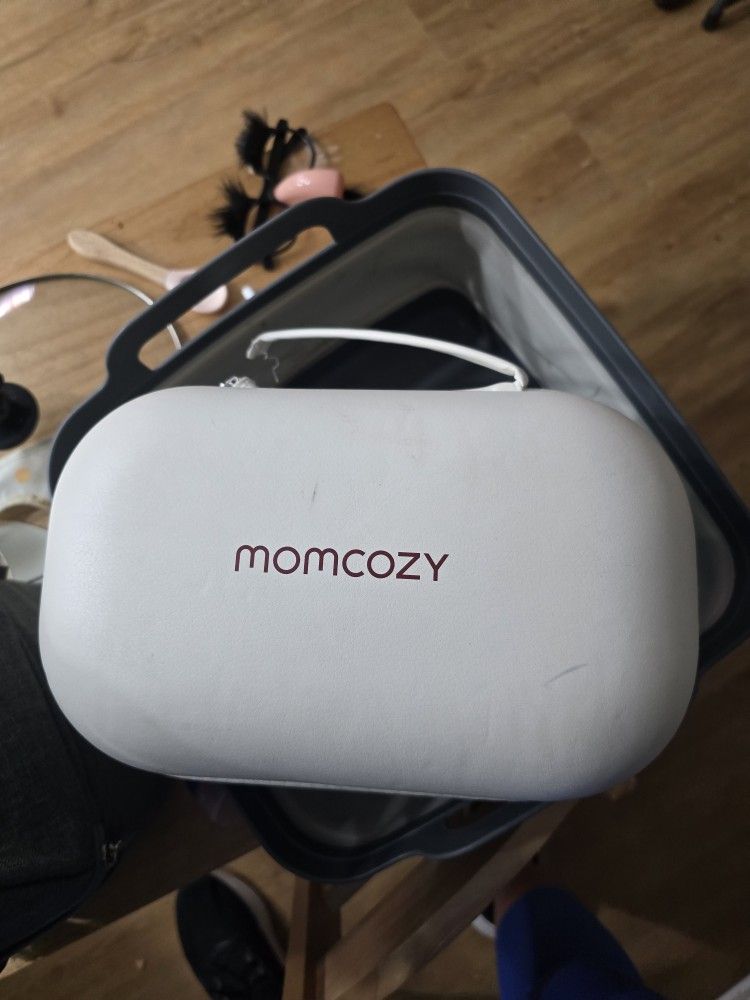 Momcozy M9