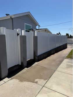 Vinyl fencing