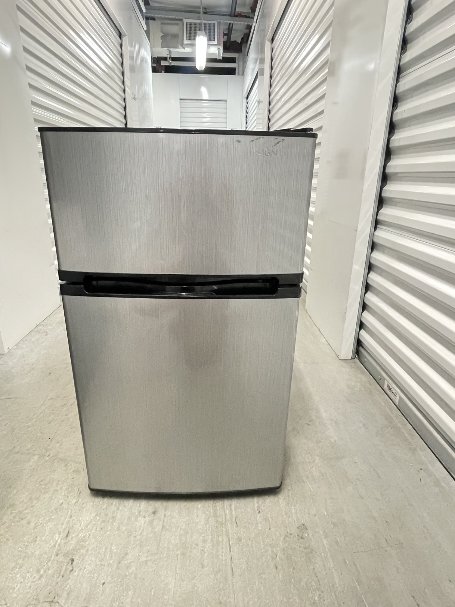 Mini Fridge/Freezer