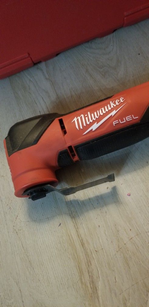 Milwaukee m18 fuel multitool (tool only)