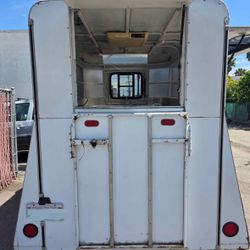 Grooming Trailer
