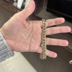 Bracelet Yellow Gold 14k. Cuban Link