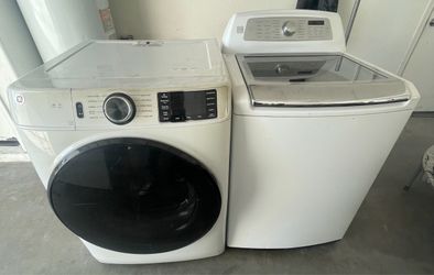 Washer and dryer set