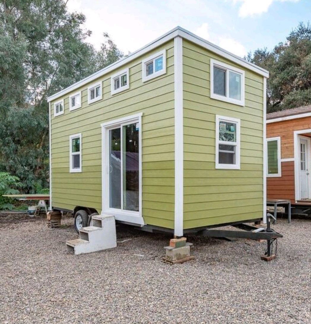 TINY HOUSE TRAILER PROFESSIONALLY BUILT W/ KITCHEN BATH LAUNDRY
