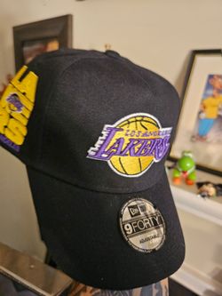 New Era 9FORTY Los Angeles Lakers Hat Cap - Adjustable Strapback