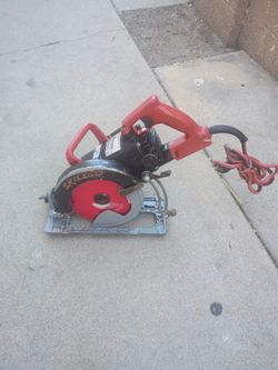 SKILL SAW MAG 77 BUENAS CONDICIONES TRABAJANDO NAVAJA DE 7. 1/4   15 AMP