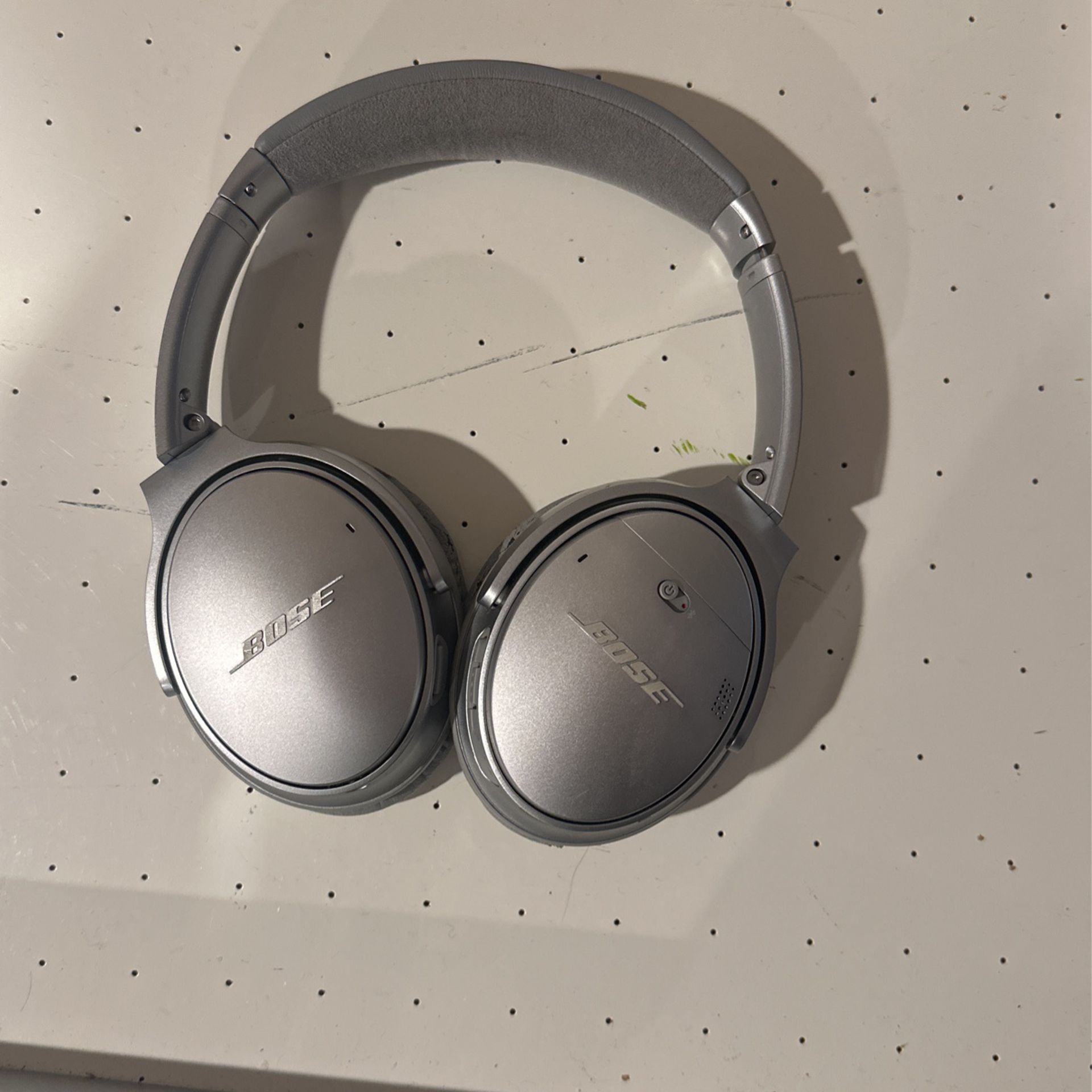 Bose Quiet Comfort Noise cancelling Bluetooth Headphones 