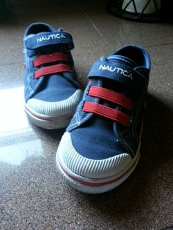 Nautica boys sneakers size 10