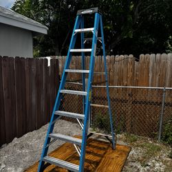 WERNER 8ft Fiberglass Ladder.