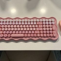 Pink Keyboard & Mouse