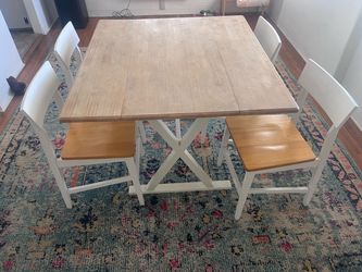 Expandable Dining Table with 4 Chairs