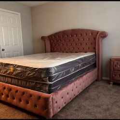 BRAND NEW UPHOLSTERY TUFTED PINK LUXURY BEDROOM SET