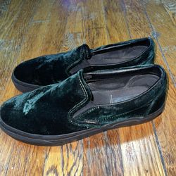 Men’s Suede Green Vans Size 8