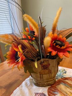 Rustic farmhouse rooster ceramic vase with fall sunflowers etc. Cottage core / Bo Ho / country.
