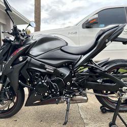 Suzuki Gsxs1000