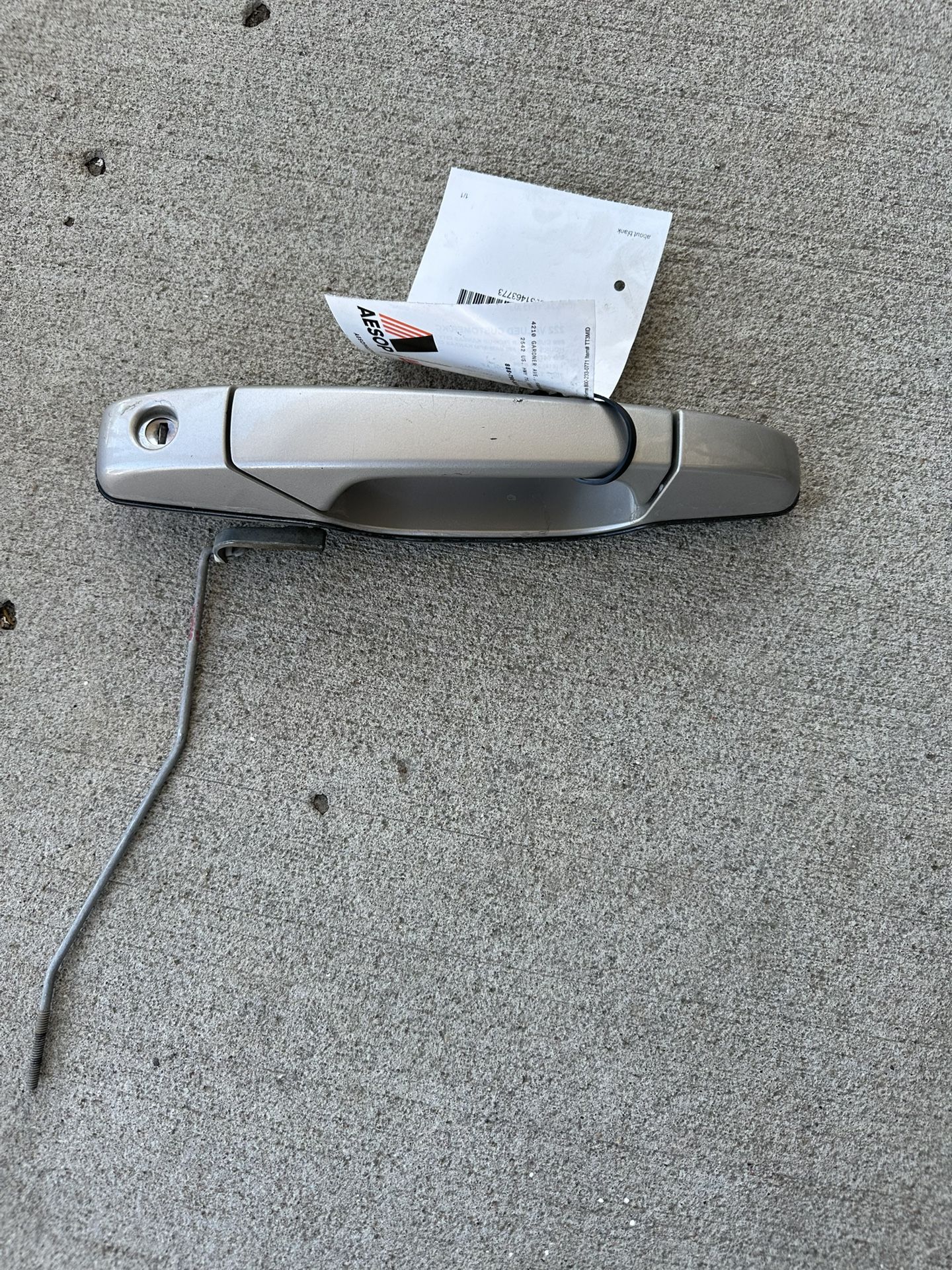 Chevy Tahoe, Front Driver Exterior Side Door Handle