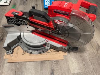 Milwaukee M18 FUEL Brushless Miter Saw 10”