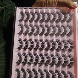 Brand New Dramatic Strip Lashes