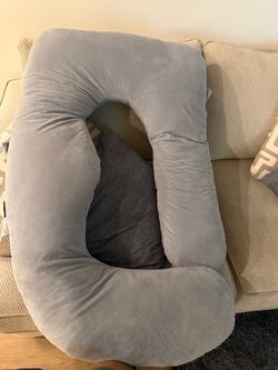 Pregnancy pillow