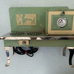 Vintage ﻿Empire Child's Electric Toy Stove (circa 1930s)
