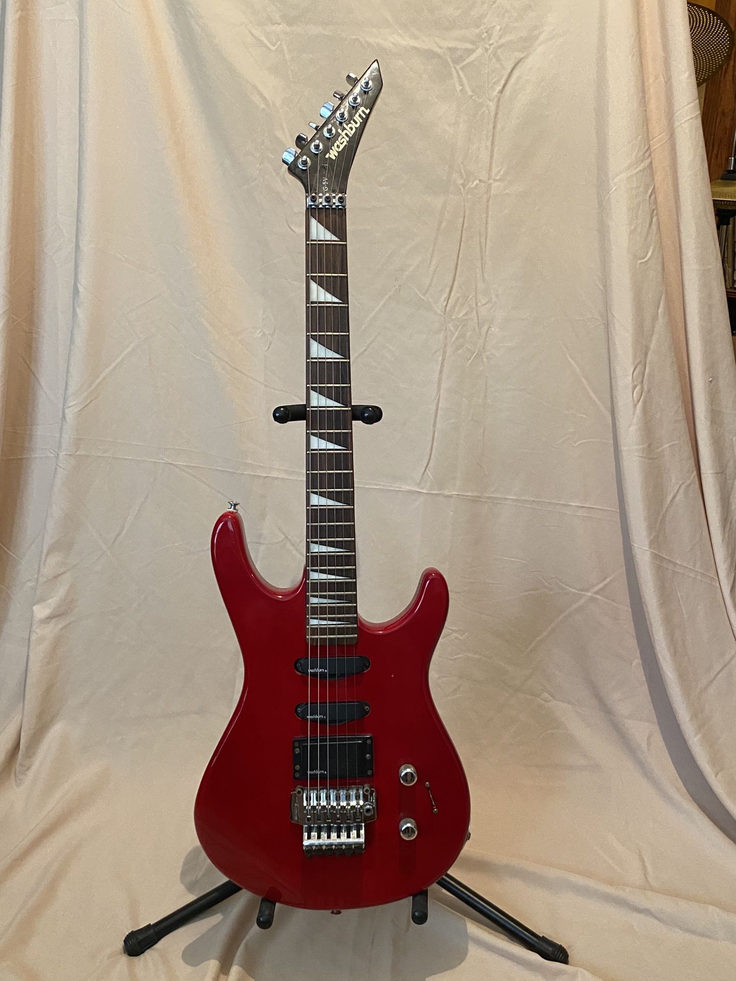 Washburn G5V Solid Body Electric Guitar