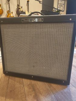Fender Hot Rod DeVille 212 – 60W Tube Guitar Combo Amp (Recently Serviced w/ Cover)