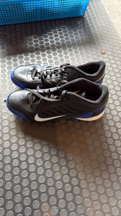 Nike Soccer shoes size 11 excellent condition
