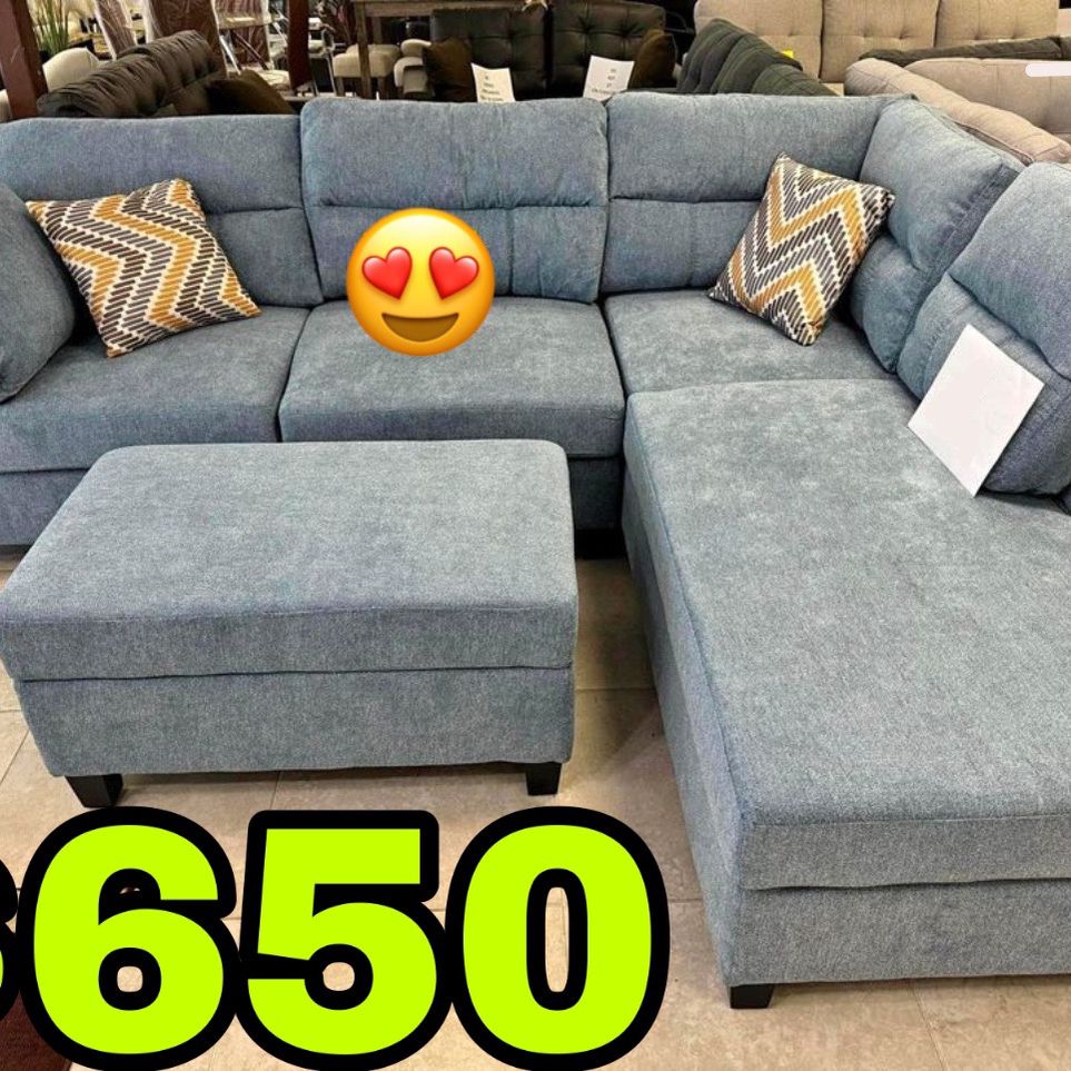 Beautiful New Sectional Sofa W/ Storage Ottoman in Gray Fabric Only $650!!!