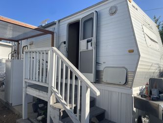 Travel Trailer Non Towable Living At Rv Park