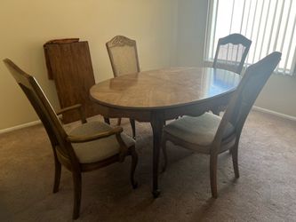 Table and 4 chairs