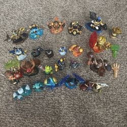 Skylanders Mixed Lot of 45 Figures Spyro, Giants, Vehicles, Crystals.
