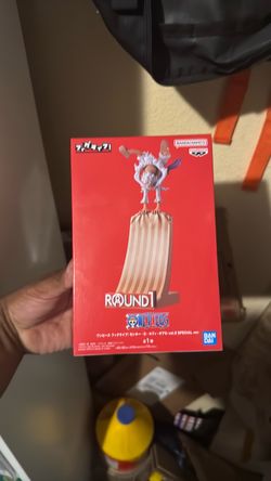 Round1 Luffy figure