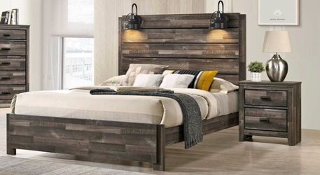 NEW QUEEN SIZE RUSTIC BED WITH MATTRESS AND NIGHTSTAND, INCLUDING FREE DELIVERY PAY UPON ARRIVAL