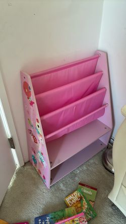 Kids book shelf