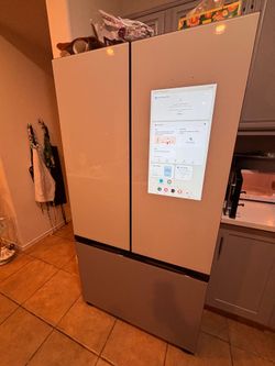 OBO Samsung 36 in. Wide BESPOKE 24 cu. ft. Smart Fridge
