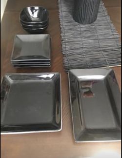 Gently Used Plates and Bowls